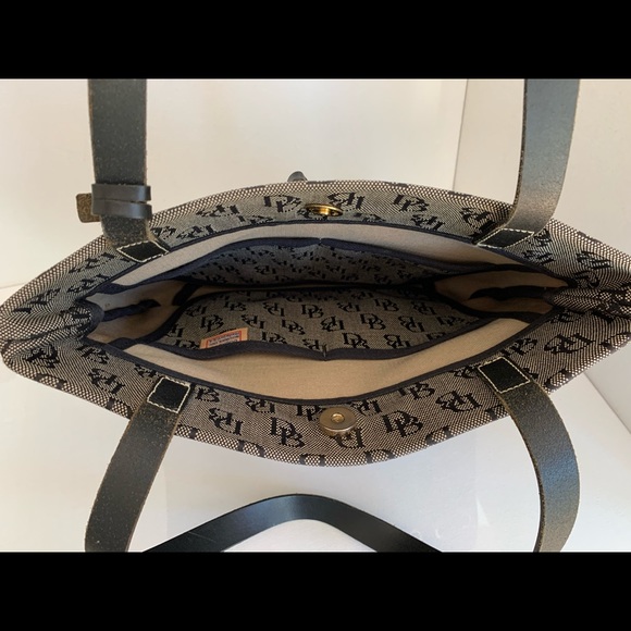 Dooney & Bourke Shoulder Bag - Picture 5 of 14